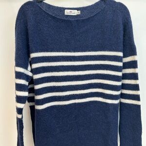 EUC Vineyard Vines nautical stripe sweater size medium